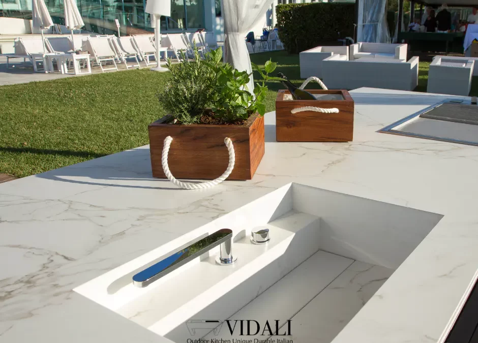 Top 8 benefits of an outdoor kitchen